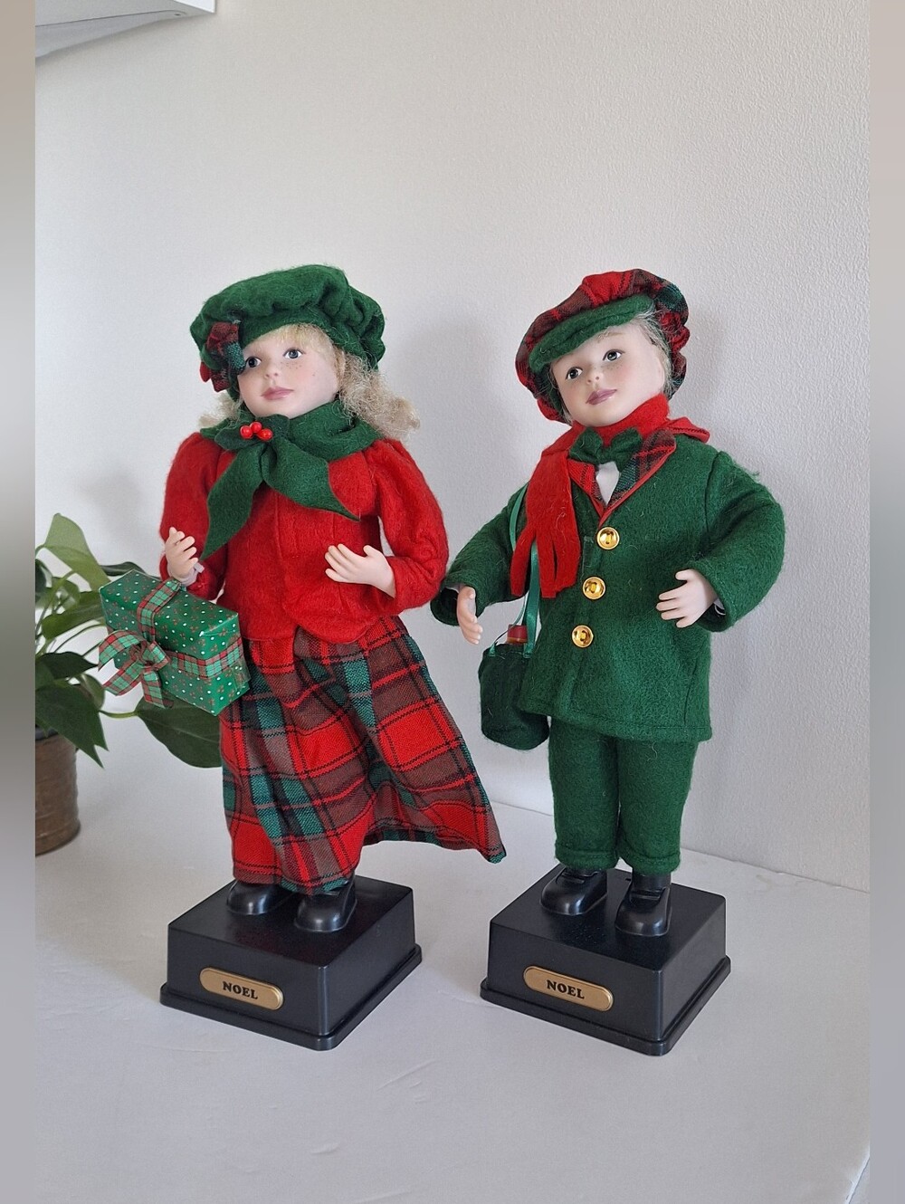 Christmas Figurine Set